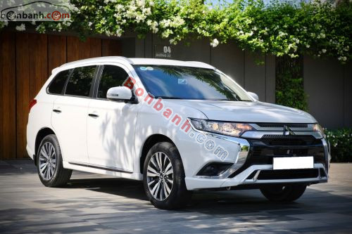 Mitsubishi Outlander 2.0 CVT 2023 - ảnh 1