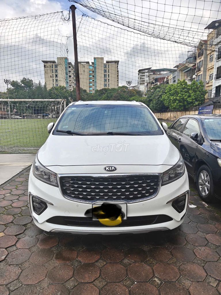 Kia Sedona - ảnh 1