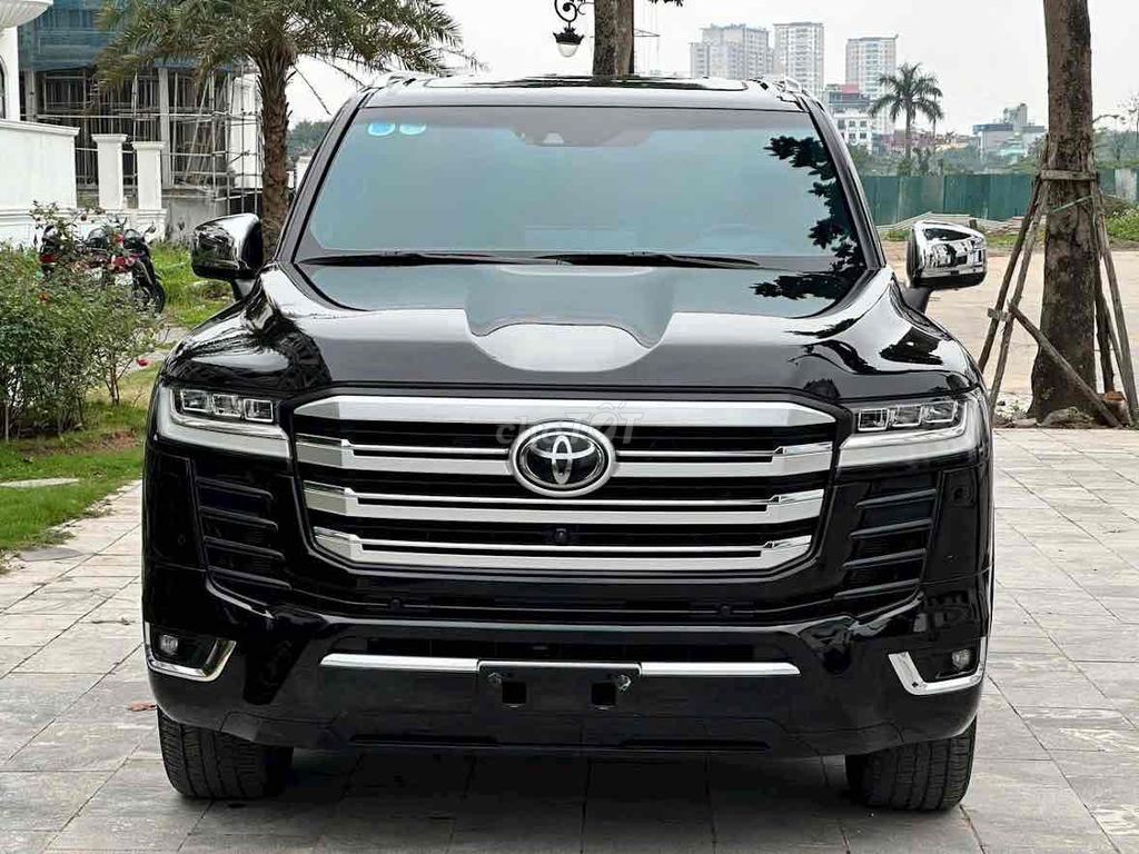 Toyota Land Cruiser - ảnh 1