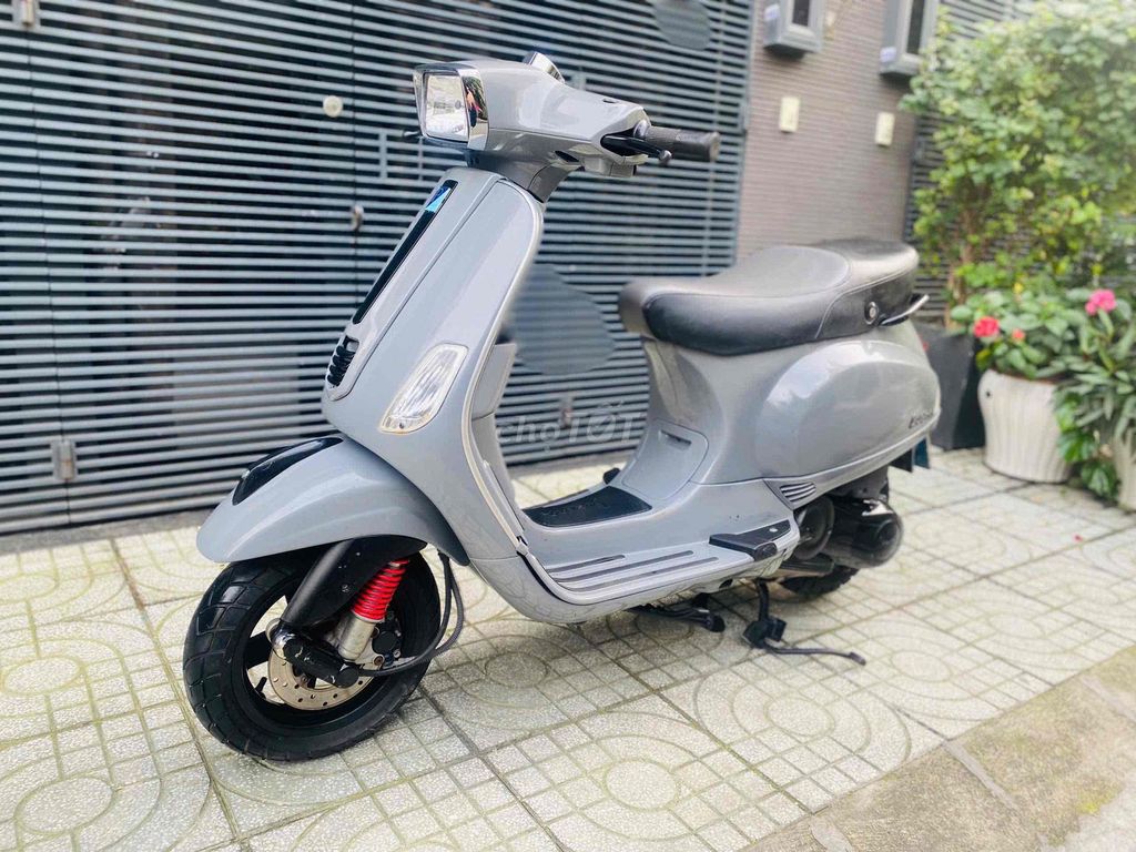 Piaggio Vespa 2013 - ảnh 4