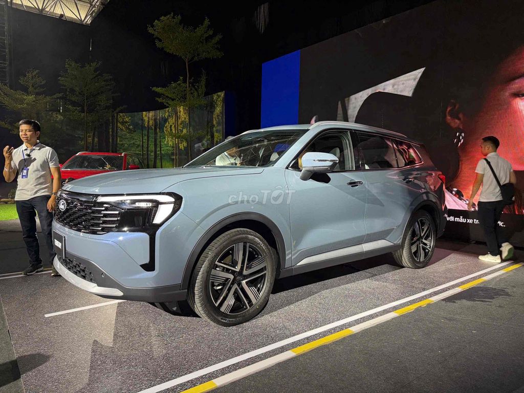 Ford 2026 - ảnh 1