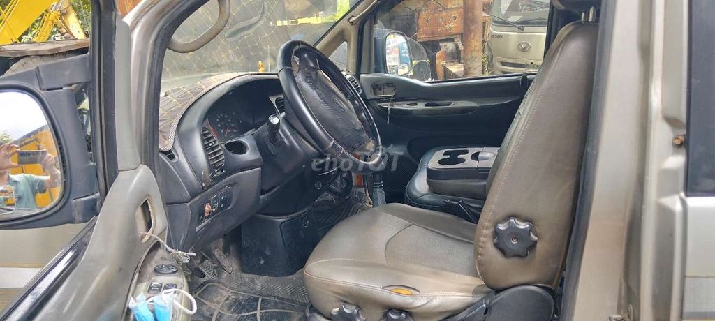 Hyundai Starex 2005 - ảnh 3
