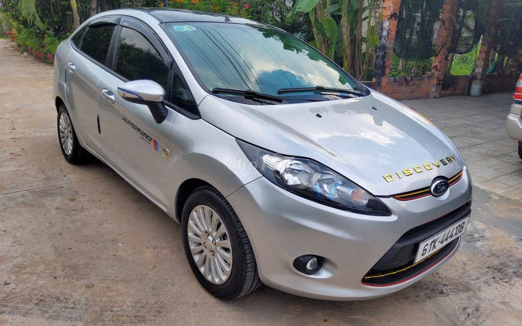 Ford Fiesta 2011 - ảnh 4
