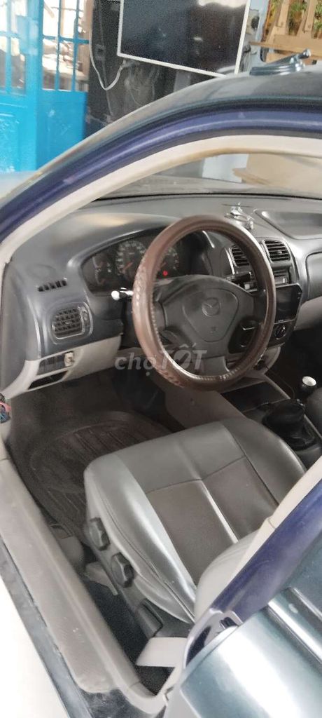 Mazda 323 - ảnh 2