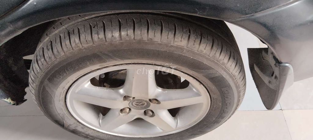 Mazda 323 - ảnh 4