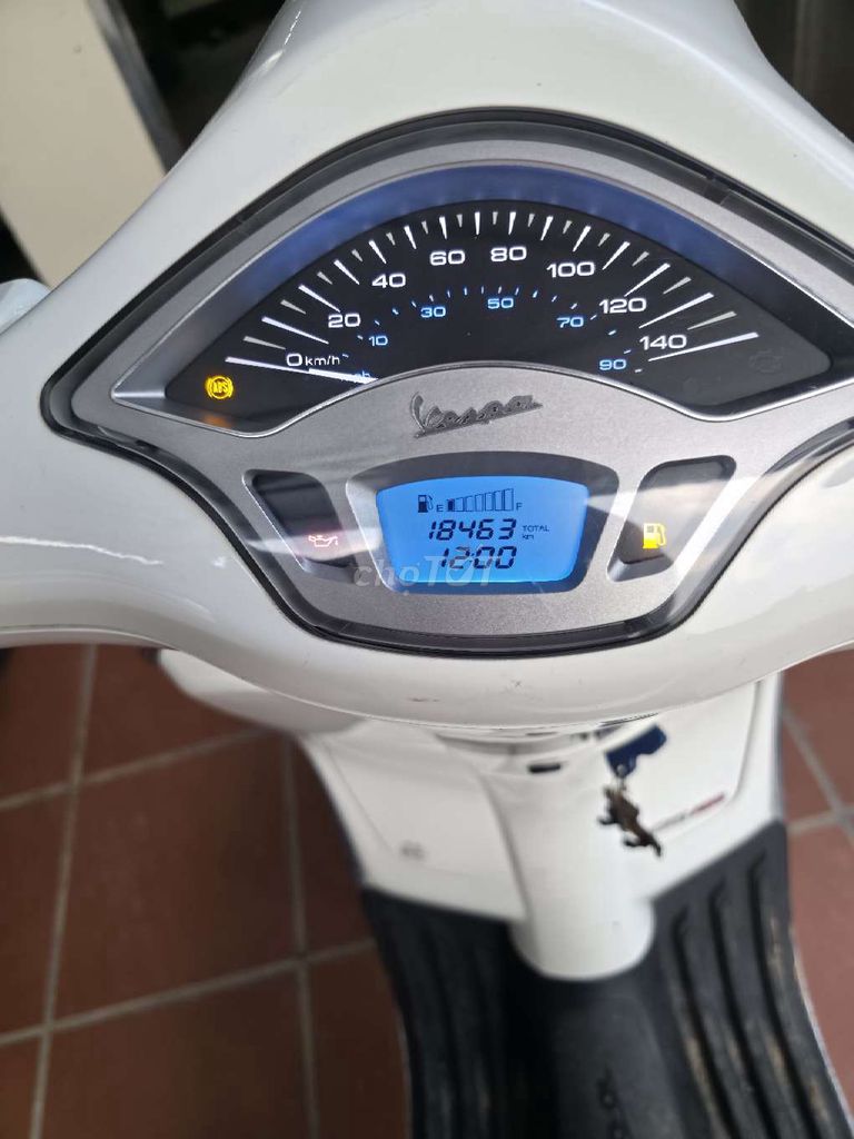 Piaggio Vespa 2018 - ảnh 1