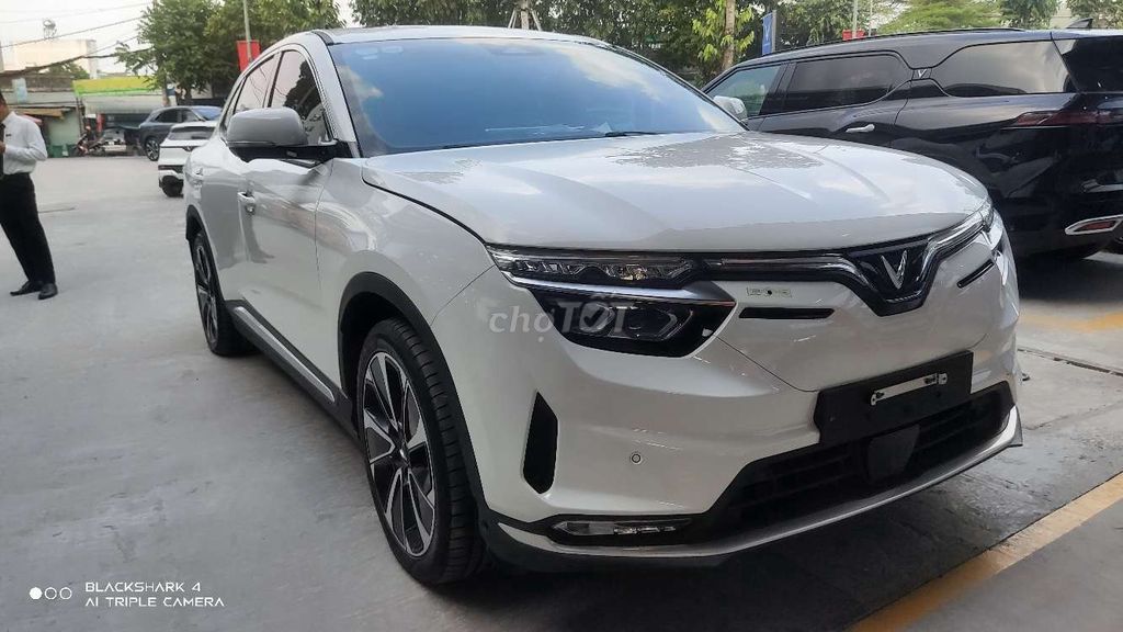 VinFast VF8 Plus 2024 - ảnh 1