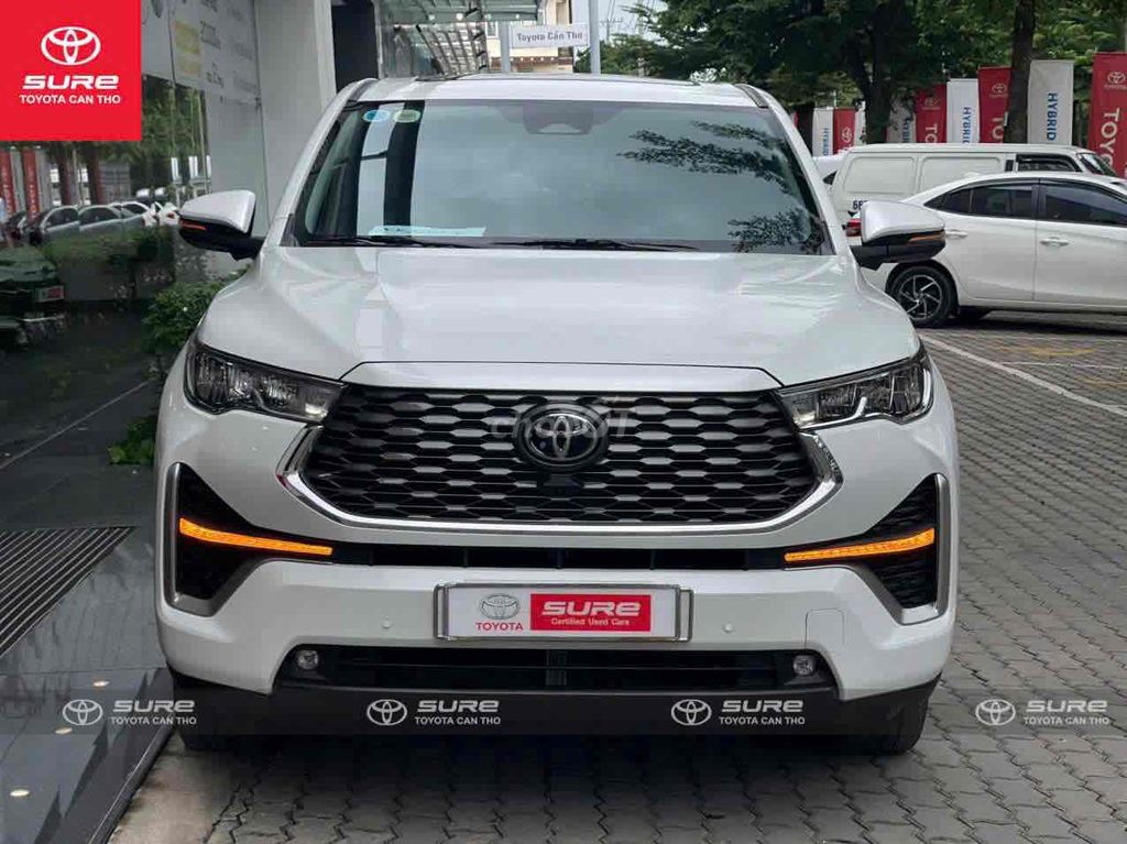 Toyota Innova Cross 2024 - ảnh 1
