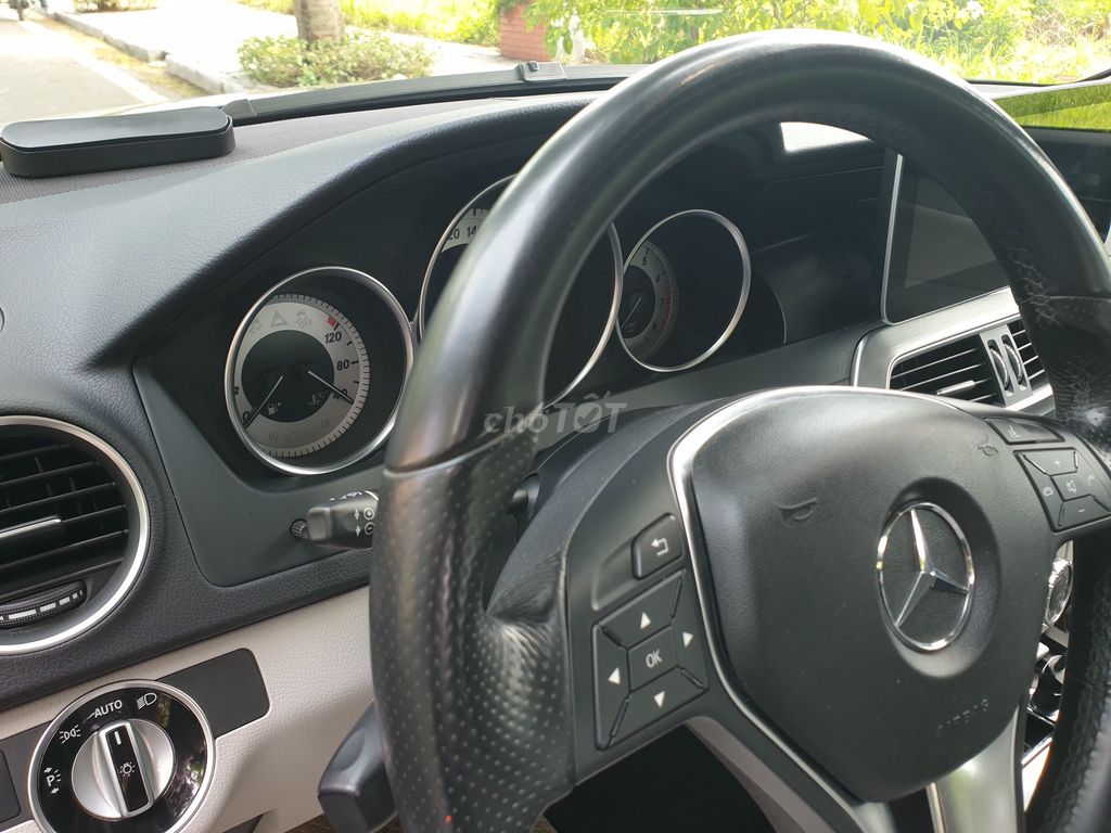 Mercedes-Benz - ảnh 4