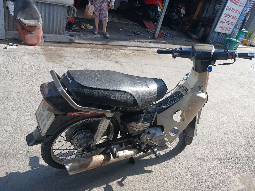 Honda Dream 2000 - ảnh 2