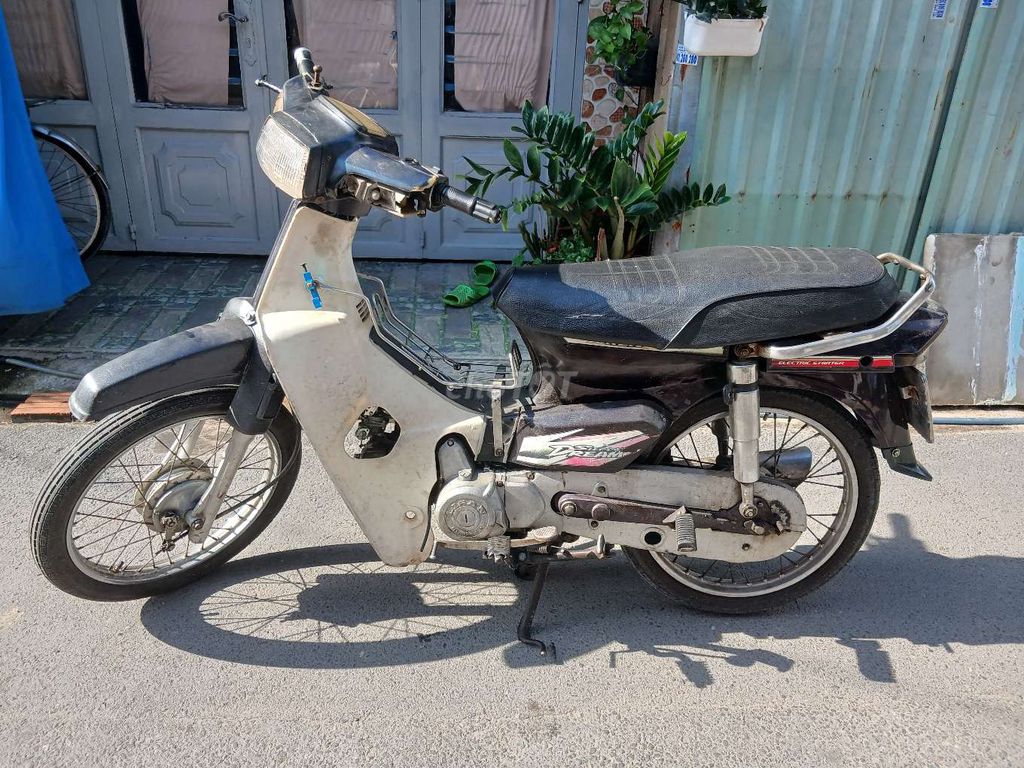 Honda Dream 2000 - ảnh 3