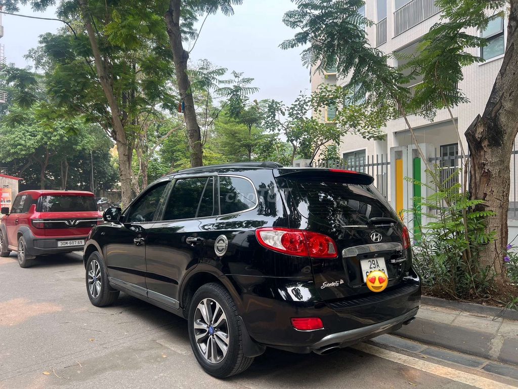 Hyundai 2009 - ảnh 2