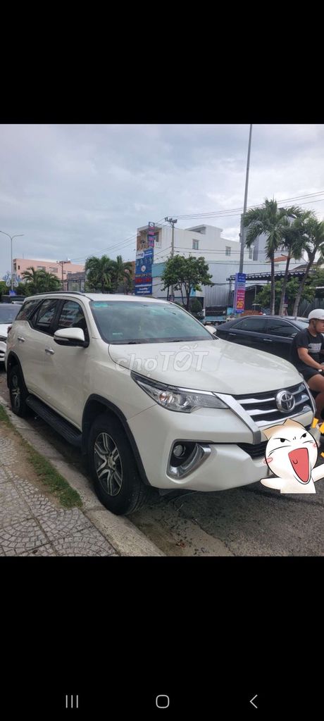 Toyota Fortuner - ảnh 2