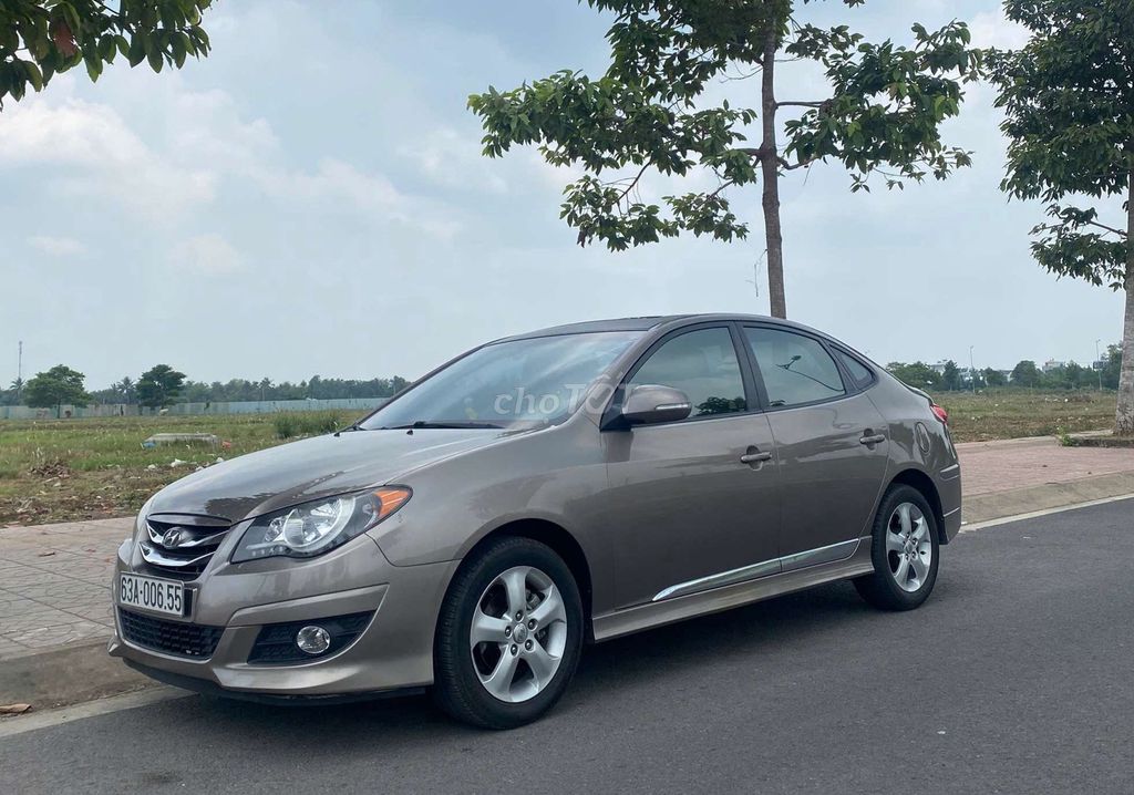 Hyundai Avante 2012 - ảnh 4