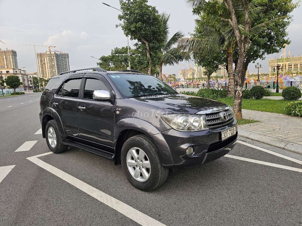 Toyota Fortuner 2.5G 2009 - ảnh 3