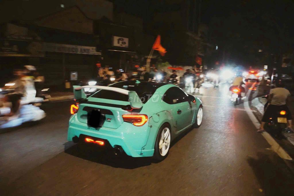 Subaru 2012 - ảnh 3