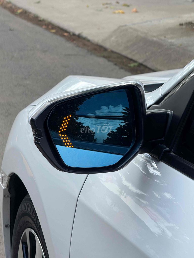 Honda Civic 2018 - ảnh 3