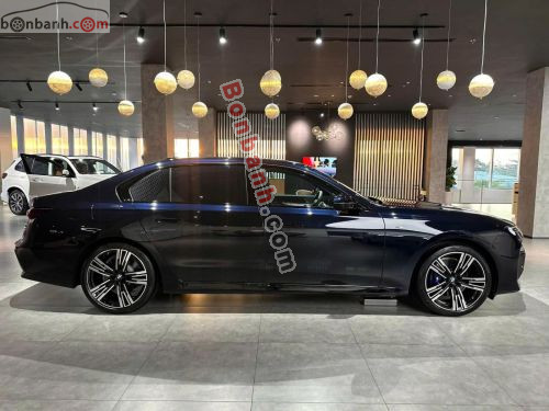 BMW 7 Series 735i M Sport 2026 - ảnh 4