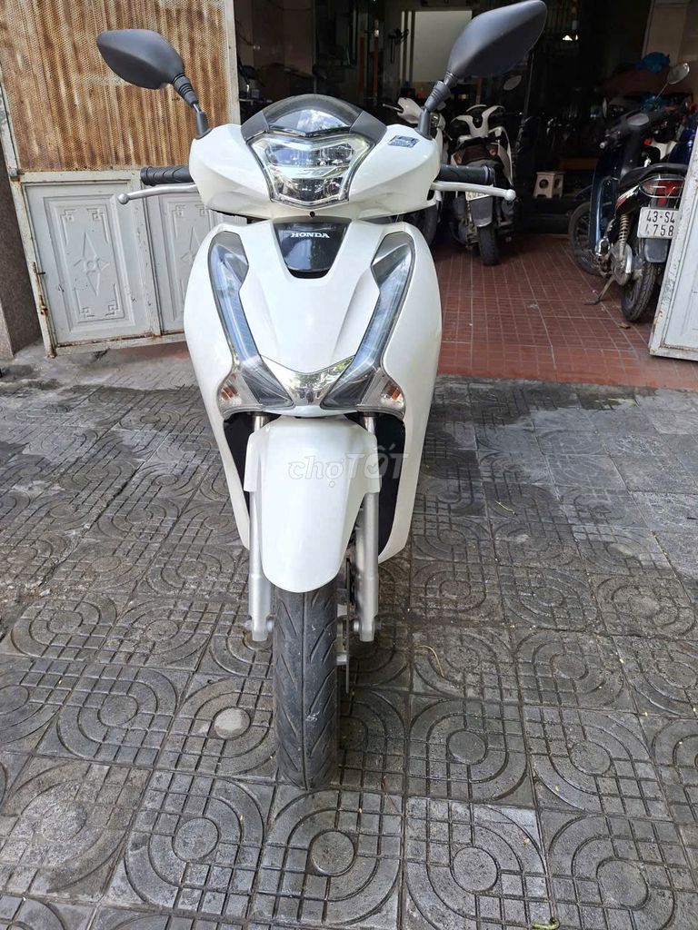Honda SH 2018 - ảnh 1