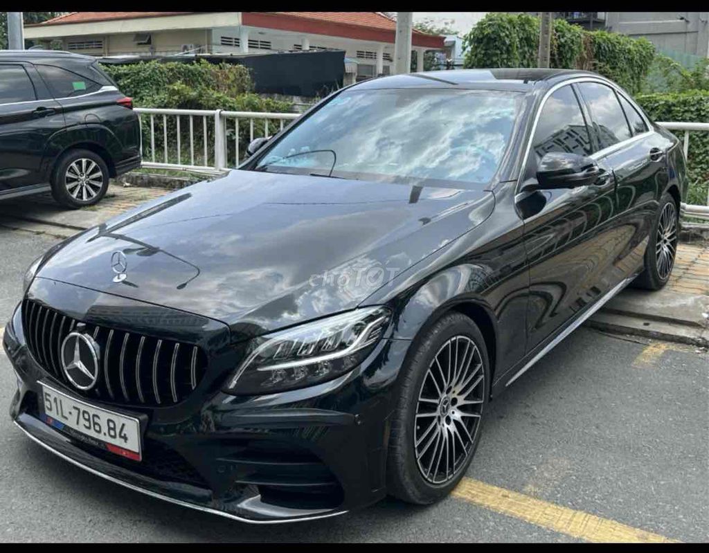 Mercedes-Benz 2021 - ảnh 2