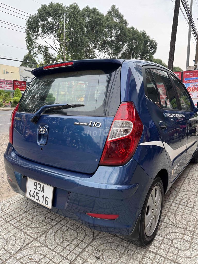 Hyundai i10 2011 - ảnh 3