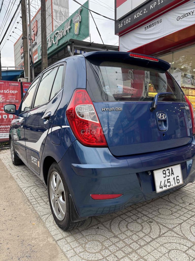 Hyundai i10 2011 - ảnh 4