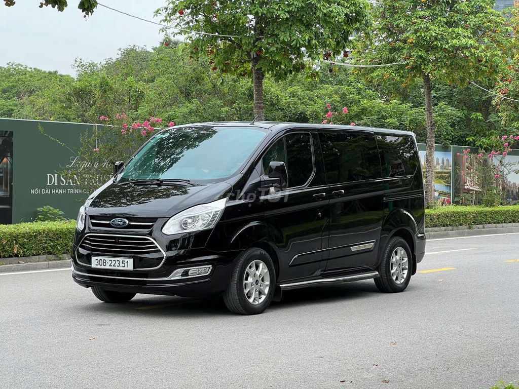 Ford Tourneo - ảnh 1