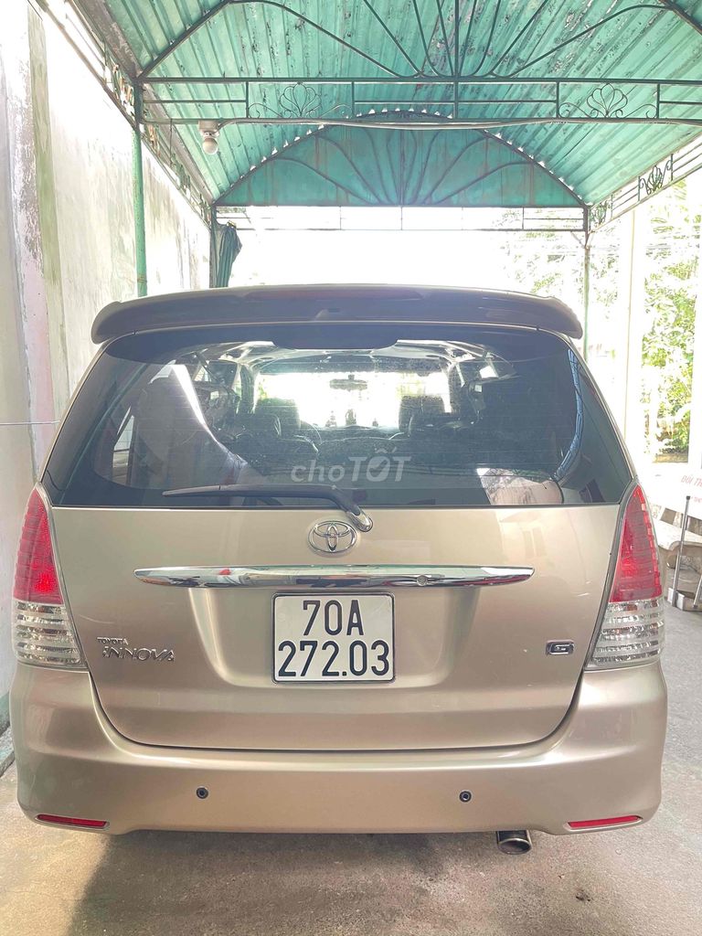 Toyota Innova 2011 - ảnh 2