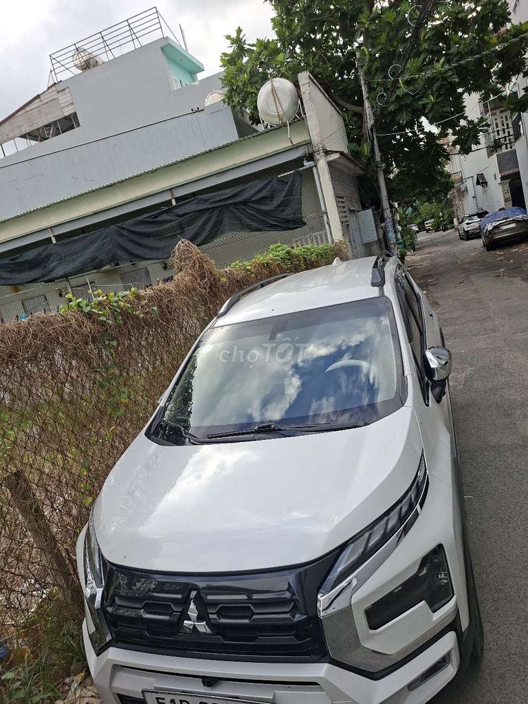 Mitsubishi Xpander Cross 2022 - ảnh 1