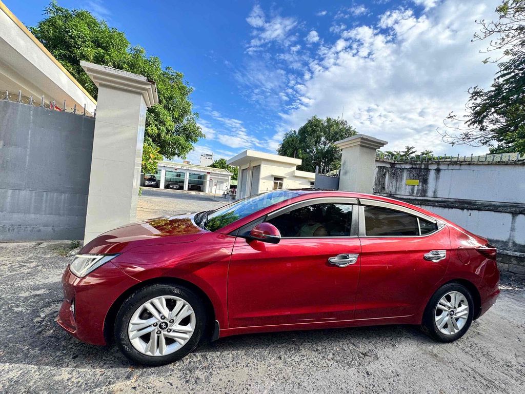 Hyundai Elantra 1.6 AT 2019 - ảnh 2