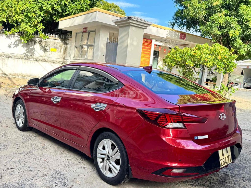 Hyundai Elantra 1.6 AT 2019 - ảnh 5