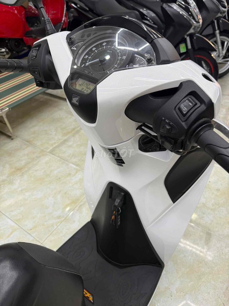 Honda SH 2018 - ảnh 3