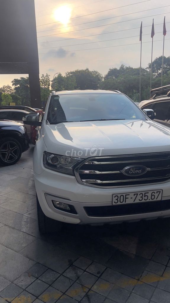 Ford Everest 2019 - ảnh 1