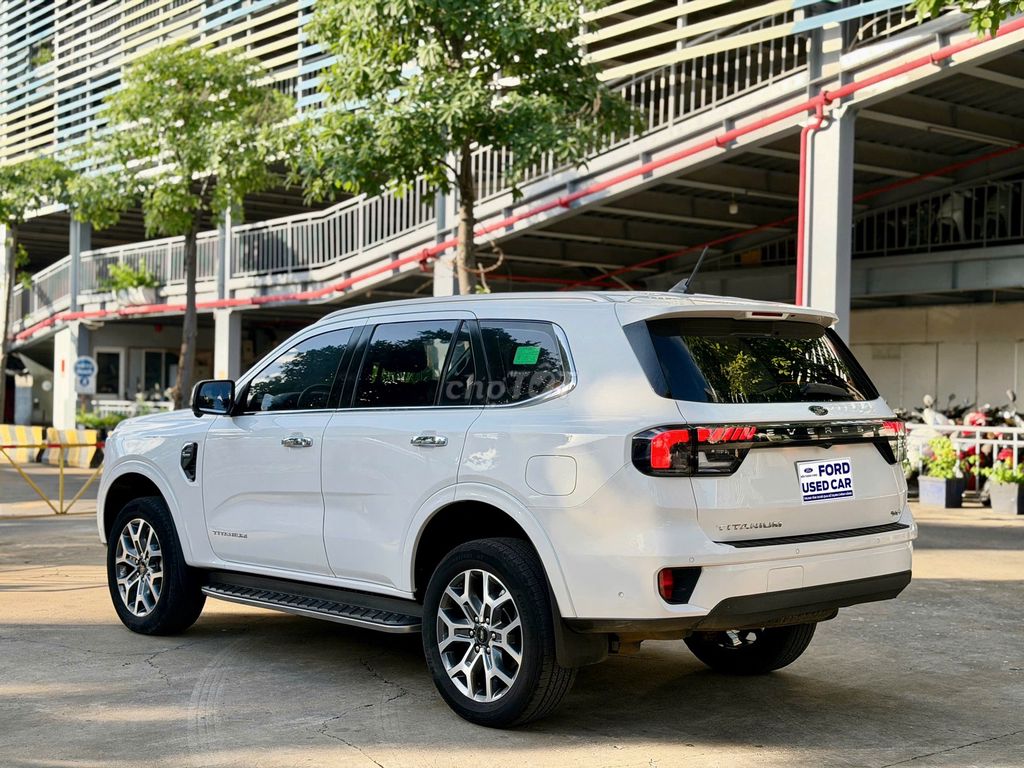 Ford Everest 2023 - ảnh 4