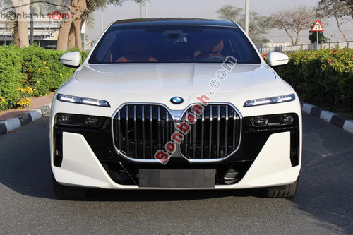 BMW 7 Series 735i M Sport 2026 - ảnh 1