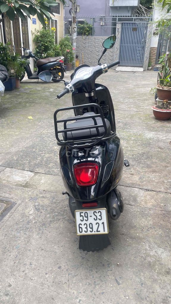 Vespa 2022 - ảnh 2
