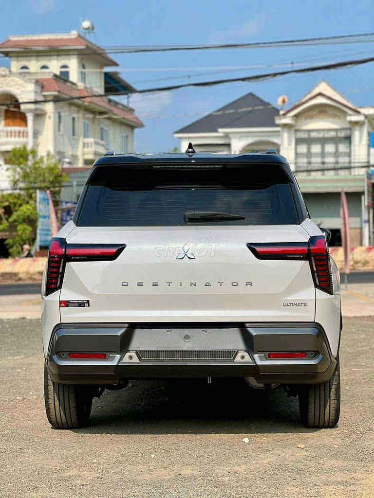 Mitsubishi - ảnh 3