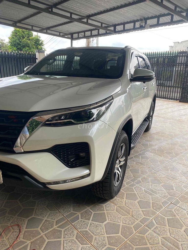 Toyota Fortuner 2020 - ảnh 2