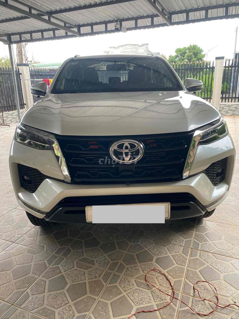 Toyota Fortuner 2020 - ảnh 4