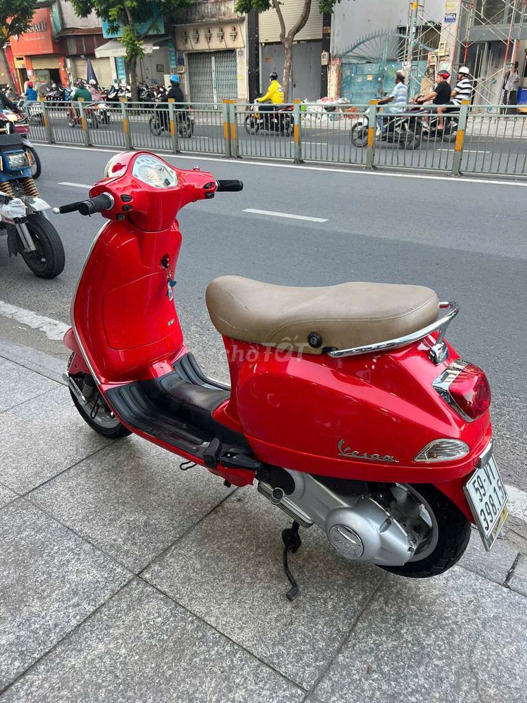 Piaggio Vespa 2012 - ảnh 1