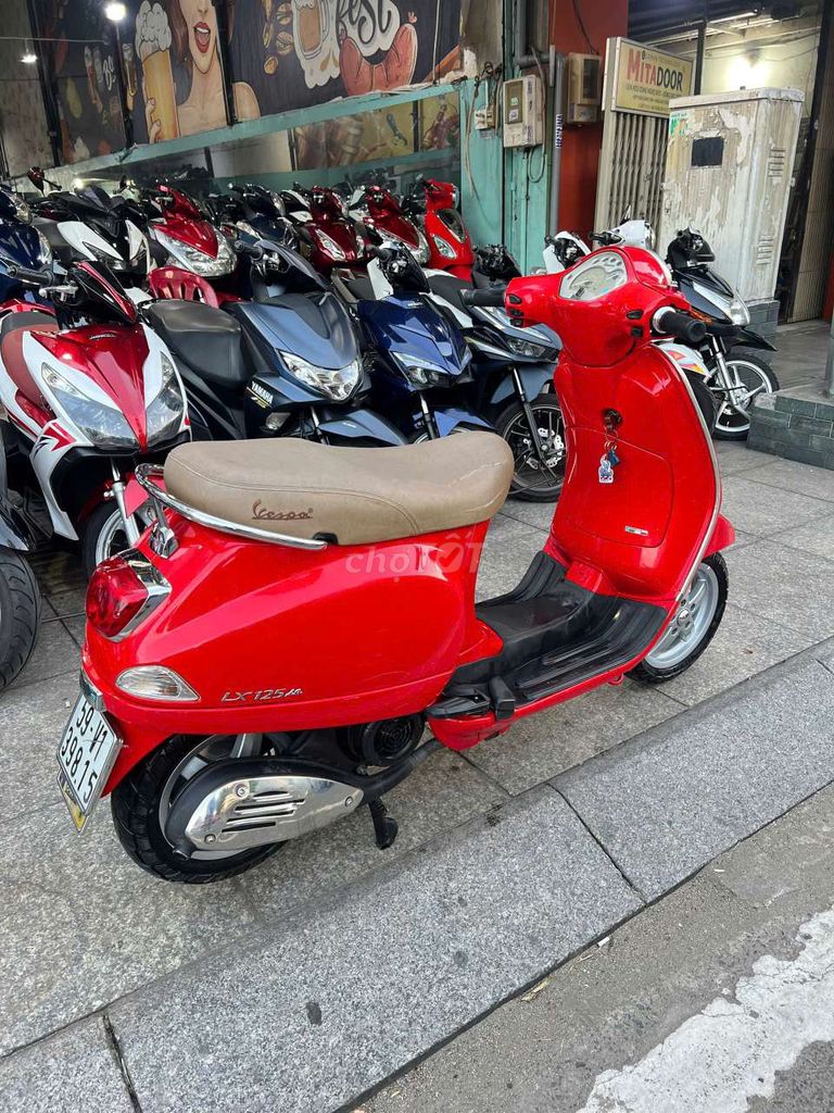 Piaggio Vespa 2012 - ảnh 4