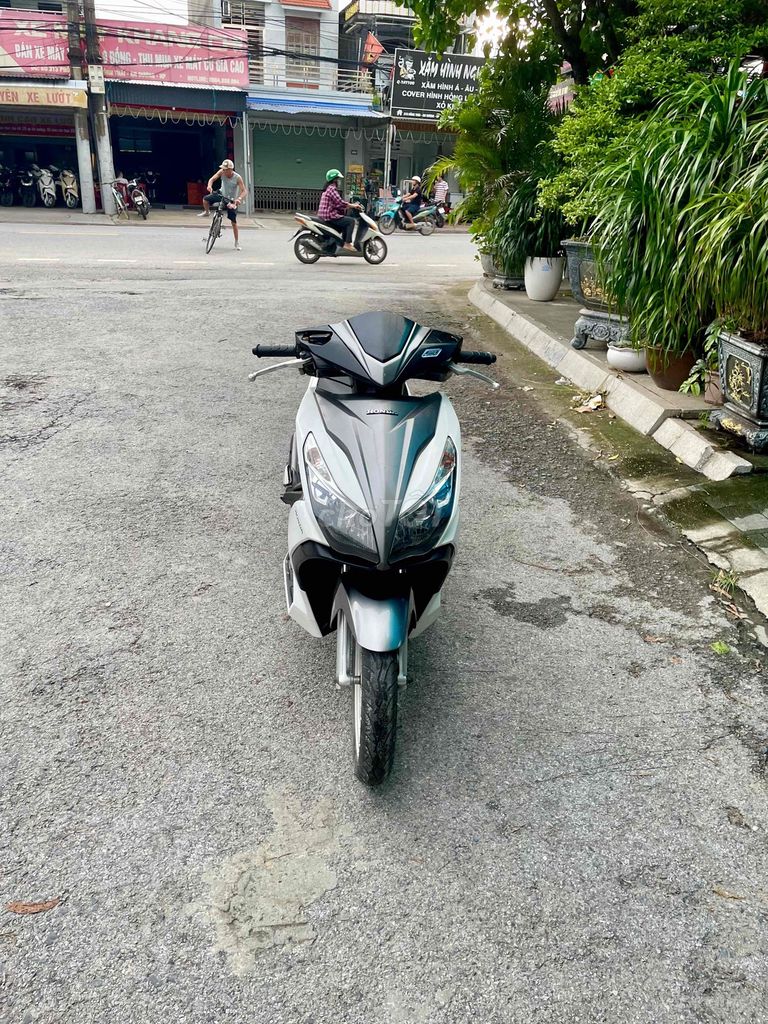 Honda Air Blade 2014 - ảnh 2