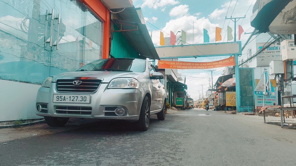 Daewoo Gentra 2009 - ảnh 3