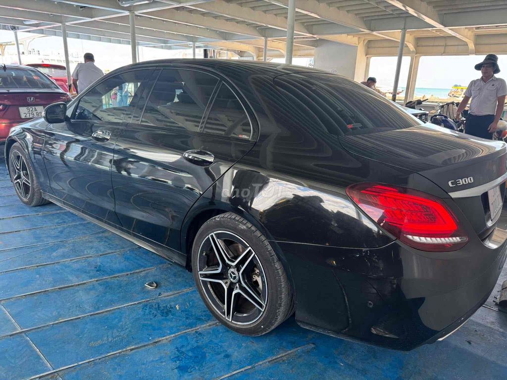 Mercedes-Benz 2019 - ảnh 2