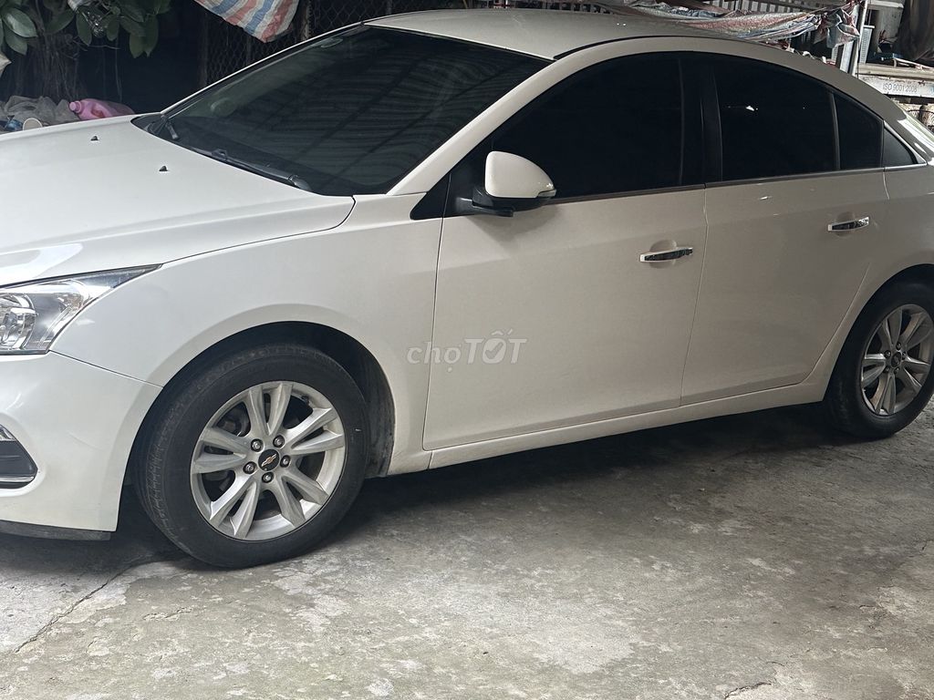 Chevrolet Cruze - ảnh 1