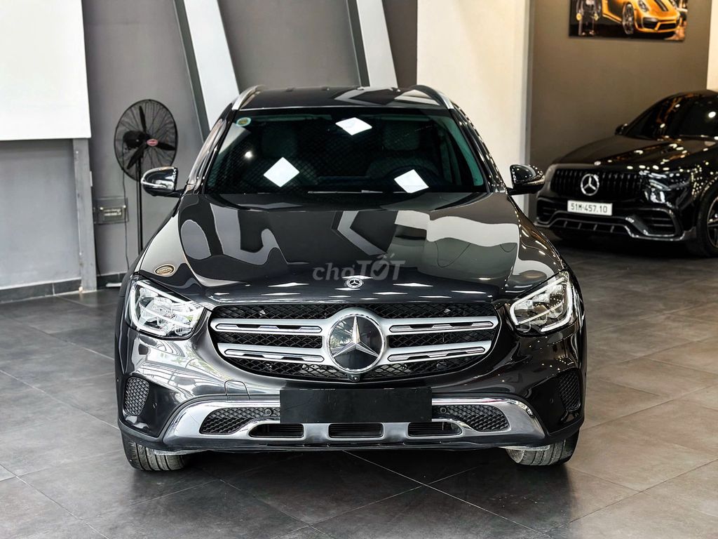 Mercedes-Benz 2021 - ảnh 1