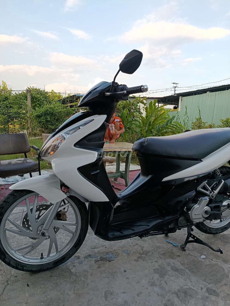 Suzuki 2011 - ảnh 3
