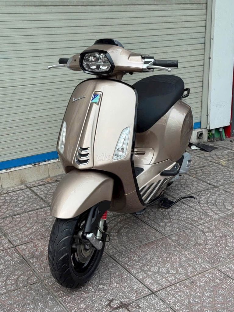Vespa Sprint 2022 - ảnh 1