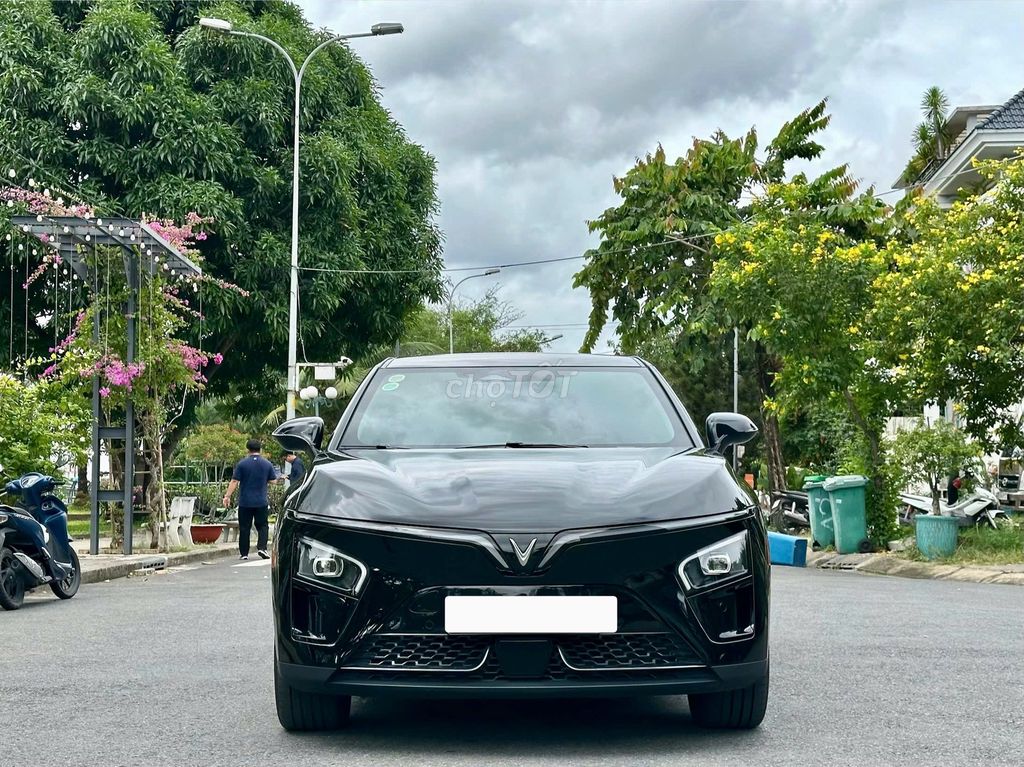 VinFast VF7 Eco - ảnh 1