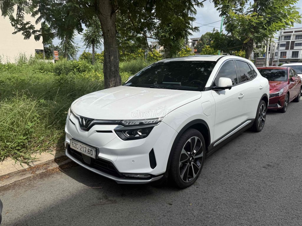 VinFast VF8 Plus 2025 - ảnh 1